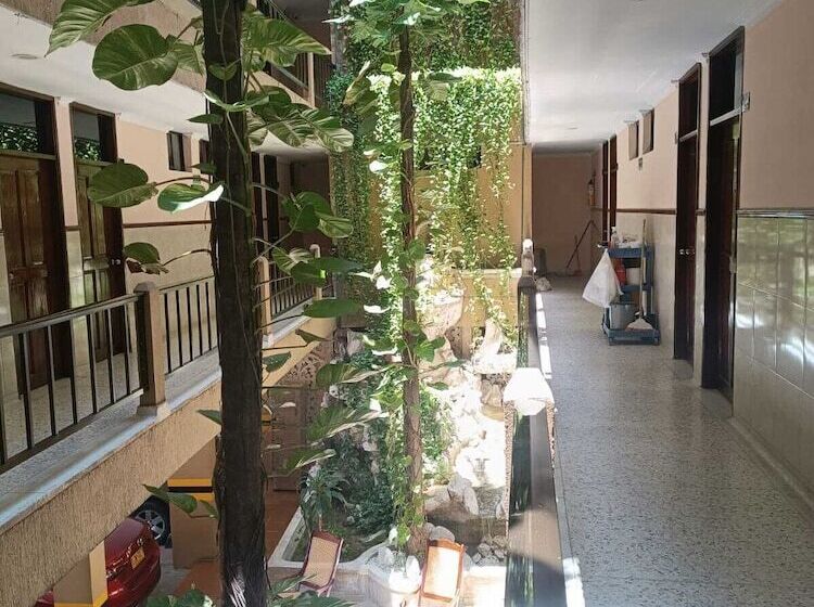 חדר משפחתי, Sanfrancisco De Asis