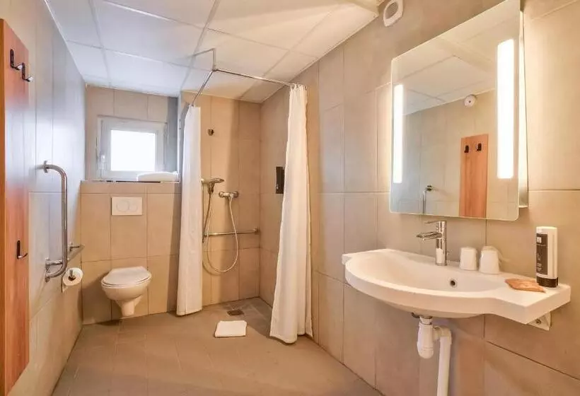 身障者適用スタンダードルーム, B&b Hotel Paris Rosny Sous Bois