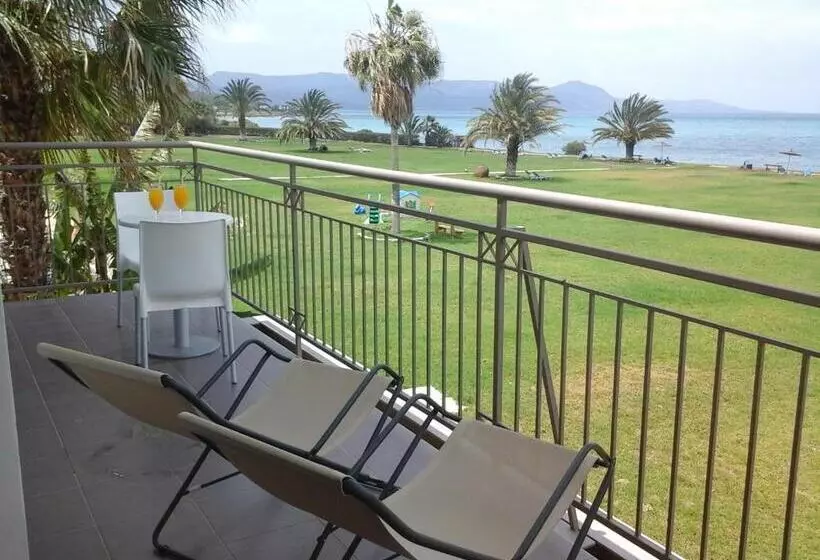 オーシャンビュースイート, Natura Beach Hotel And Villas