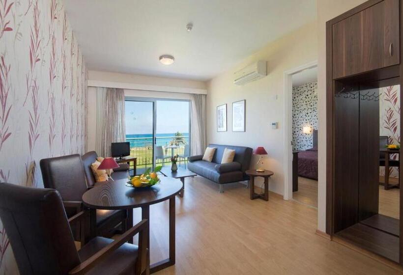 סוויטה נוף לים, Natura Beach Hotel And Villas