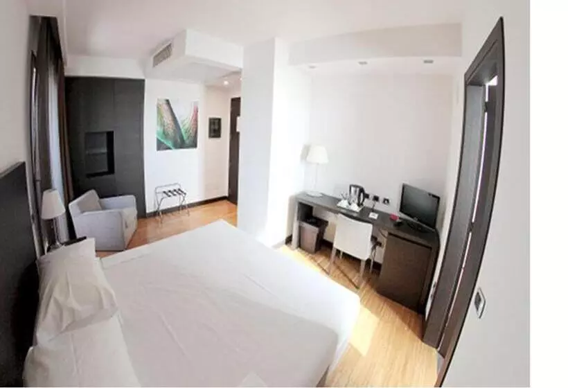 Standardrum, Postumia Hotel Design