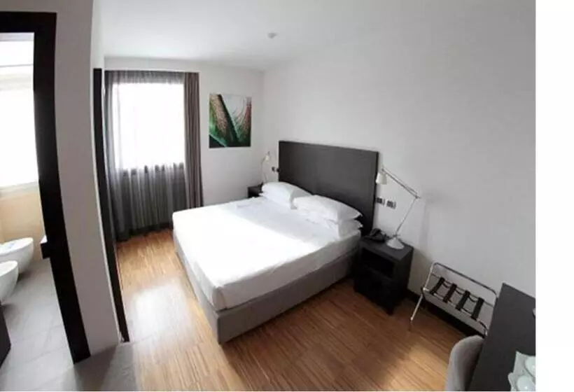 Standardrum, Postumia Hotel Design