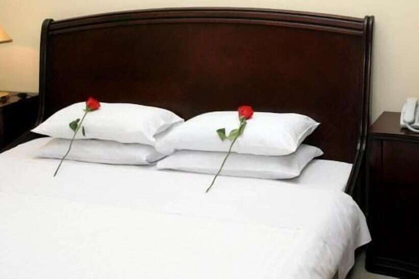 اتاق لوکس, Al Muntazah Plaza