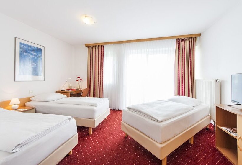 Номер Стандарт Трехместный, Andante Hotel Erding