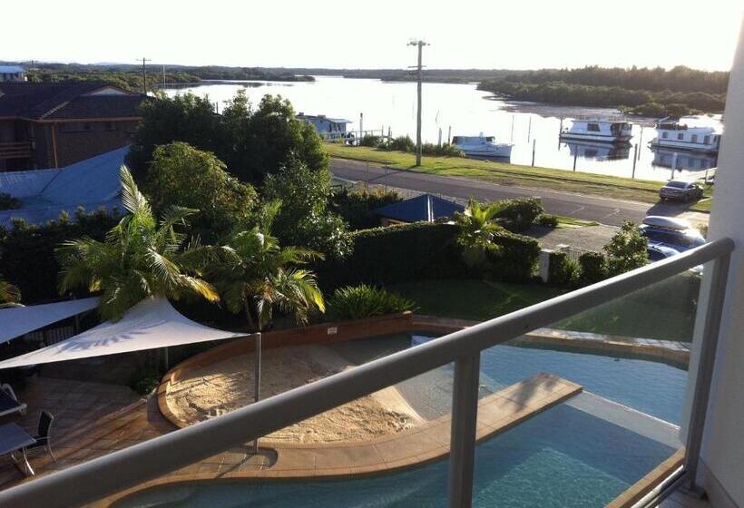 דירת שני חדרים, Boathouse Resort