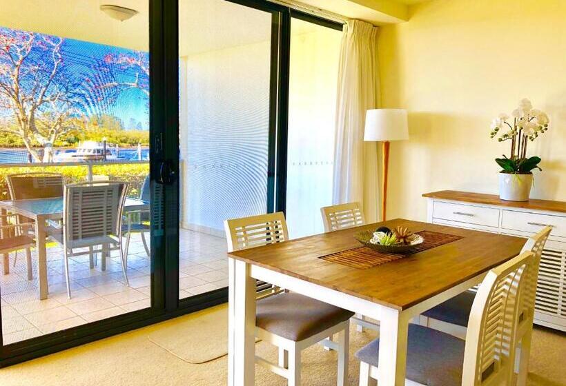 דירת שני חדרים, Boathouse Resort