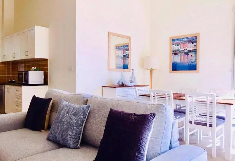 １ベッドルームのデラックスアパートメント, Boathouse Resort