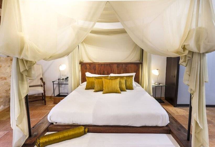 스위트, Can Joan Capo  Adults Only