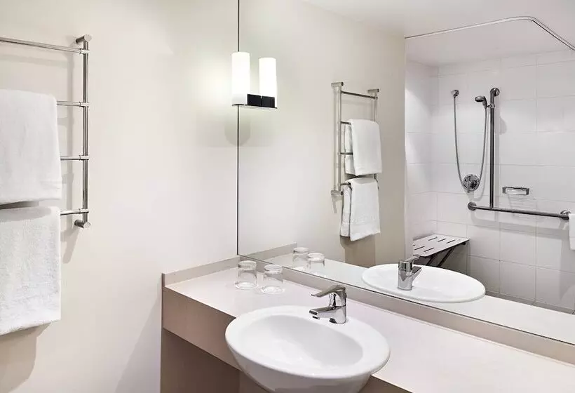 ダブルベッドスタンダードルーム, Courtyard By Marriott Sydney North Ryde