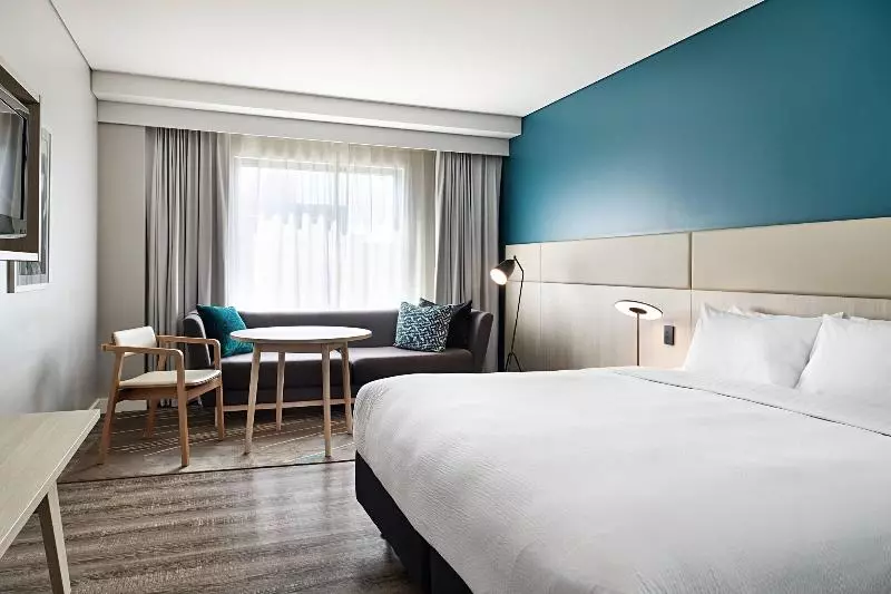 キングサイズベッドのスタンダードルーム, Courtyard By Marriott Sydney North Ryde