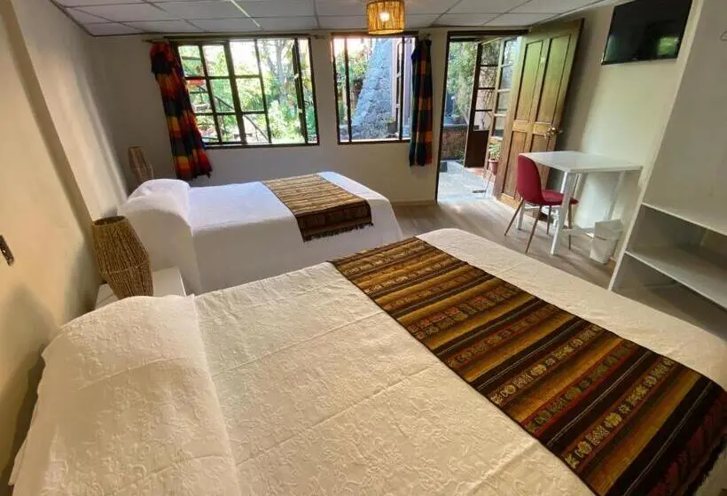 Standaardkamer met 2 Tweepersoonsbedden, Hostal Alcala