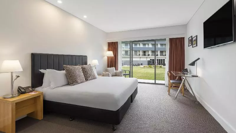 身障者適用キングサイズベッドルーム, Rydges Resort Hunter Valley