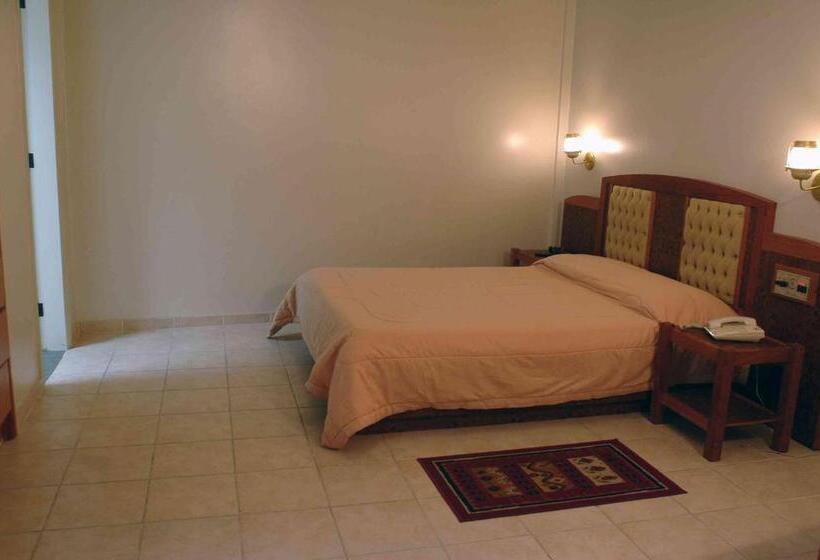 스탠다드 룸 더블 침대, Joamar