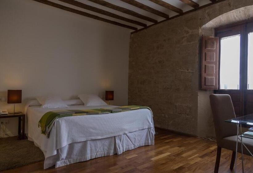 اتاق استاندارد, La Capellanía