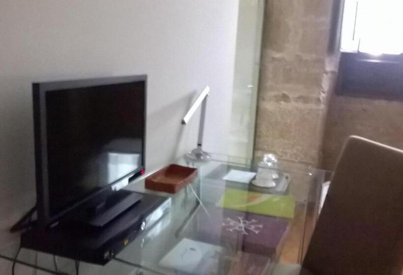 اتاق سوپریور, La Capellanía