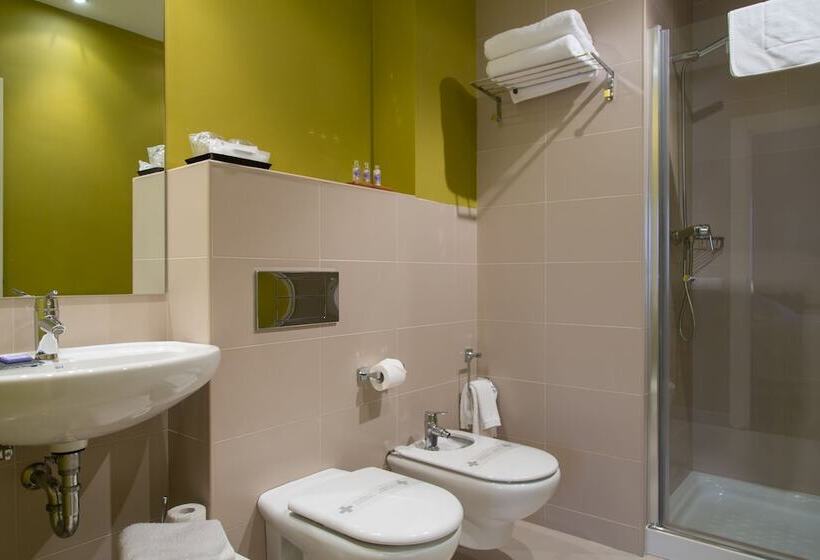 اتاق استاندارد, La Capellanía