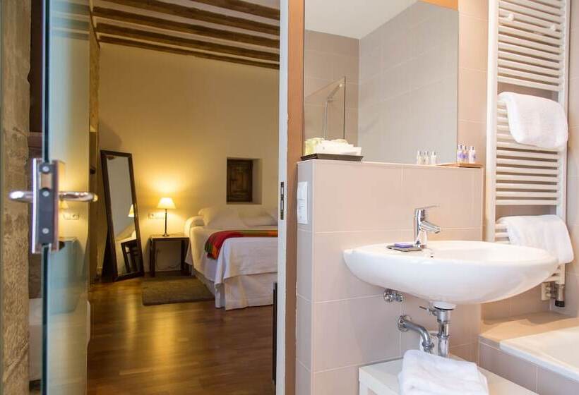 اتاق سوپریور, La Capellanía