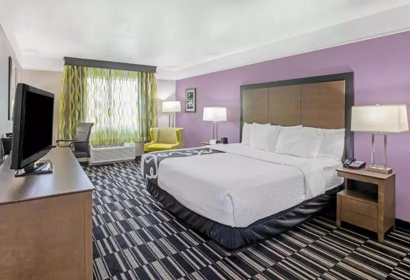 اتاق استاندارد با تخت بزرگ برای معلولان, La Quinta By Wyndham Modesto Salida