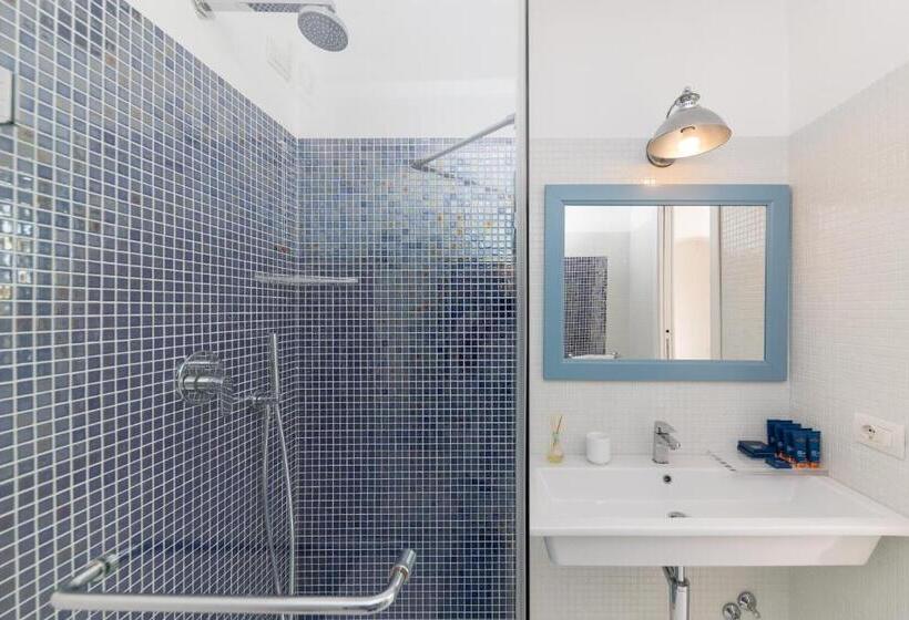 2 Bedrooms Suite Sea View, Mamela