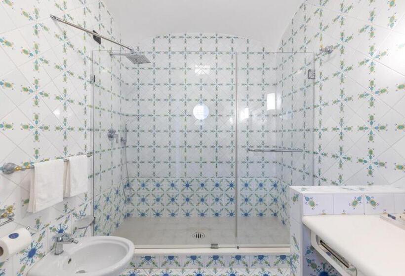 2 Bedrooms Suite Sea View, Mamela