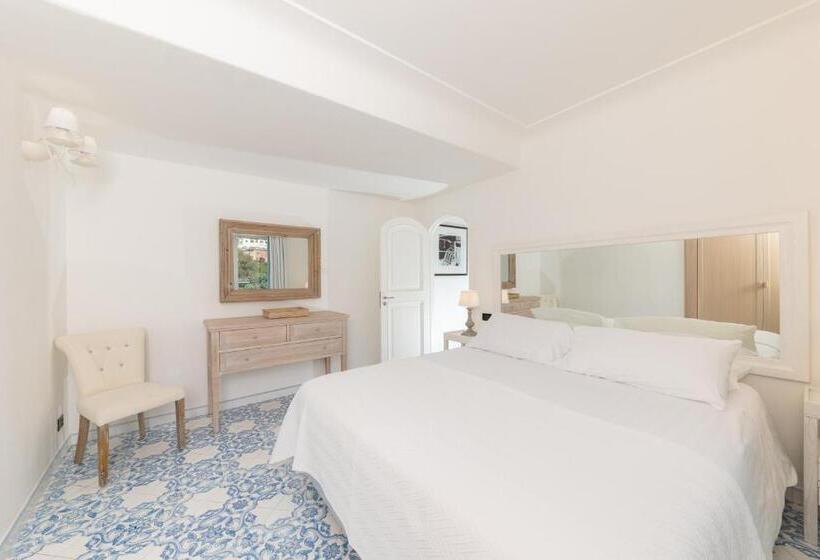 סוויטת ג'וניור נוף לגינה, Mamela