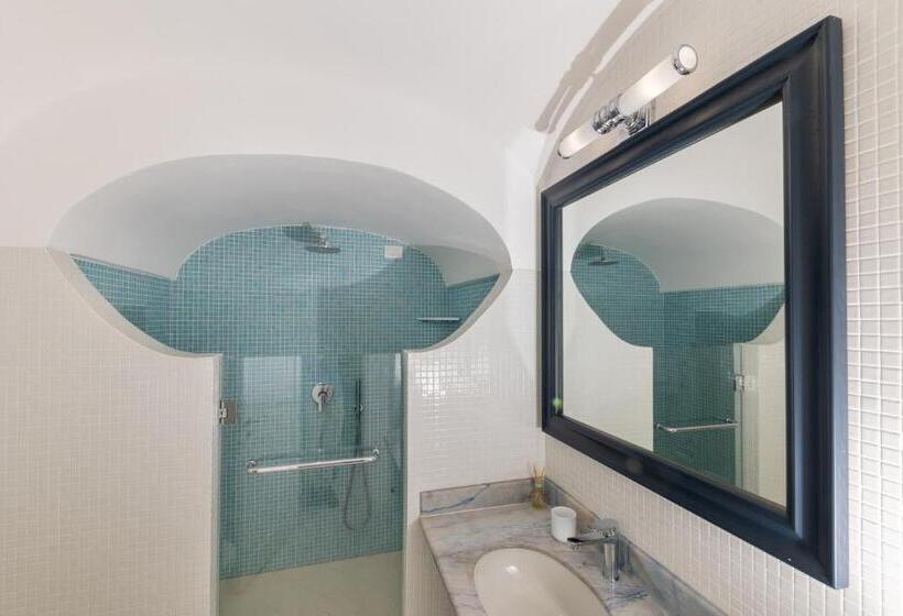 חדר דלוקס נוף לים, Mamela