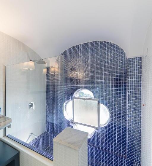 חדר דלוקס נוף לים, Mamela