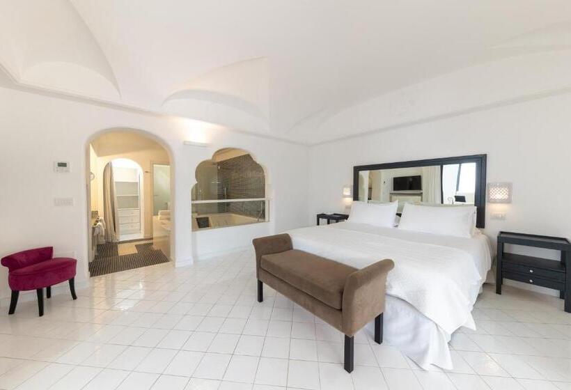 جناح مزود بجاكوزى, Mamela