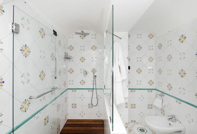 シティビューのスーペリアルーム, Mamela