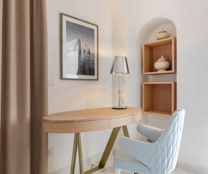 جناح مطلّ علي البحر, Mamela