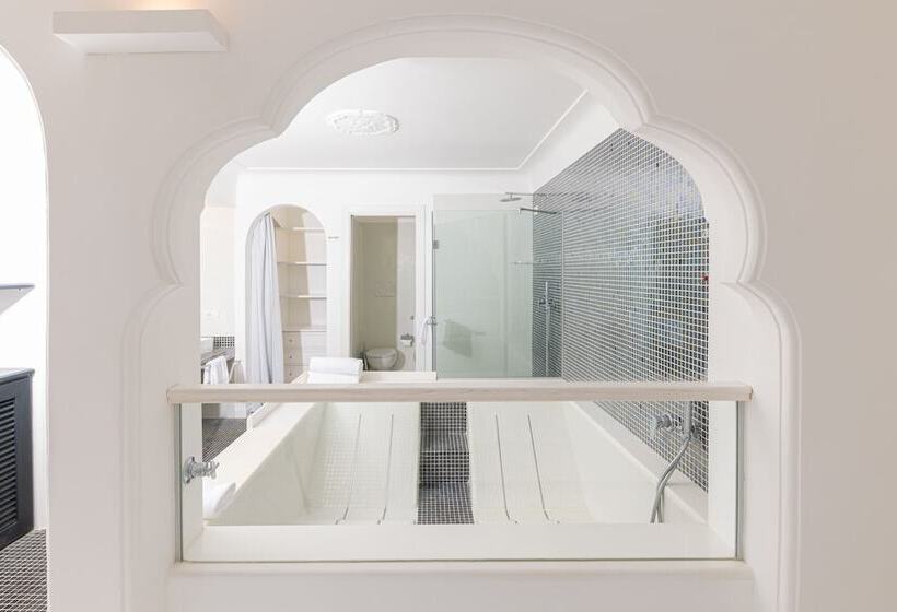 2 Bedrooms Suite Sea View, Mamela