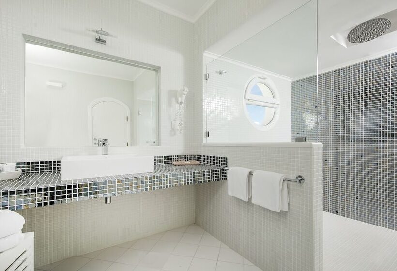 2 Bedrooms Suite Sea View, Mamela