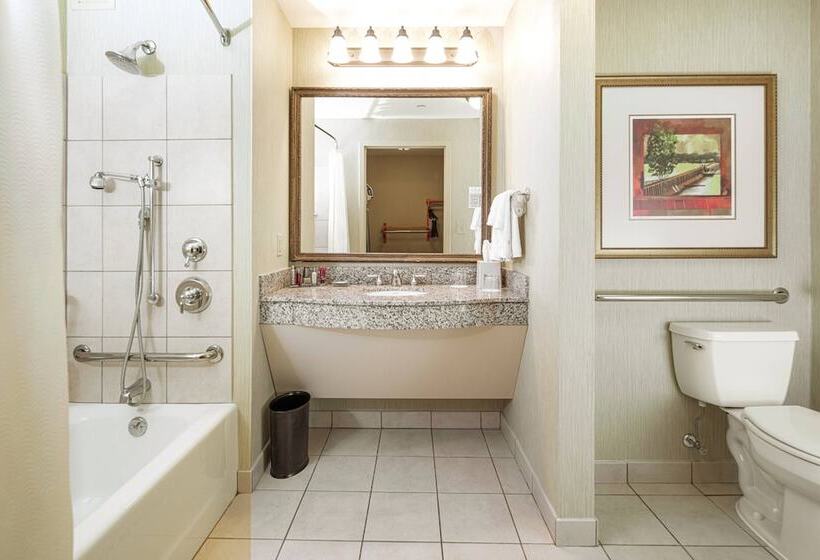 ２ダブルベッドのスタンダードルーム, Renaissance Shoals Resort And Spa