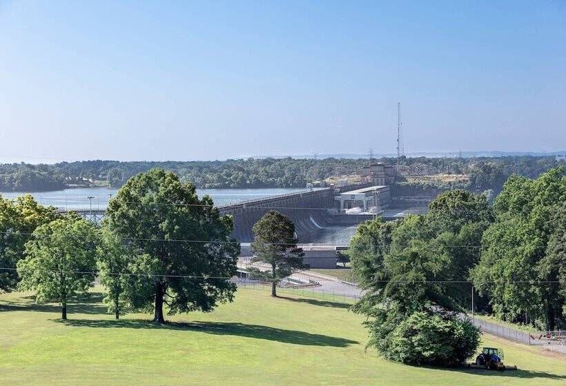 ２ダブルベッドのスタンダードルーム, Renaissance Shoals Resort And Spa