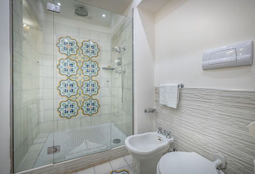 컴포트 룸, Palazzo Belmonte