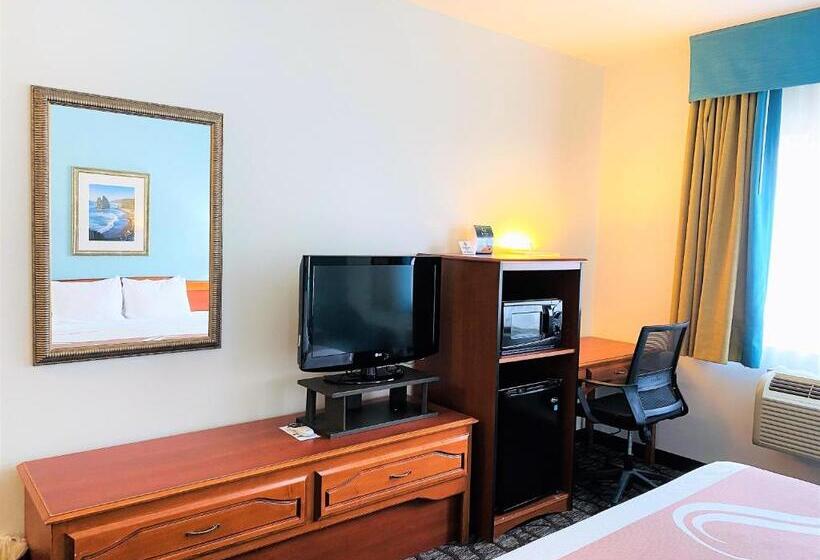 스탠다드 룸 킹사이즈 침대, Quality Inn & Suites Sequim At Olympic National Park