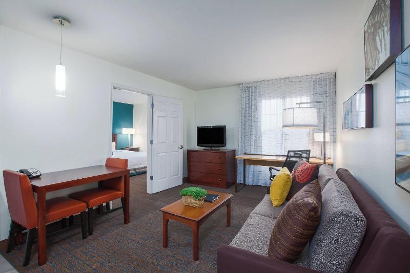 キングサイズベッドのスイートルーム, Residence Inn By Marriott Laredo Del Mar