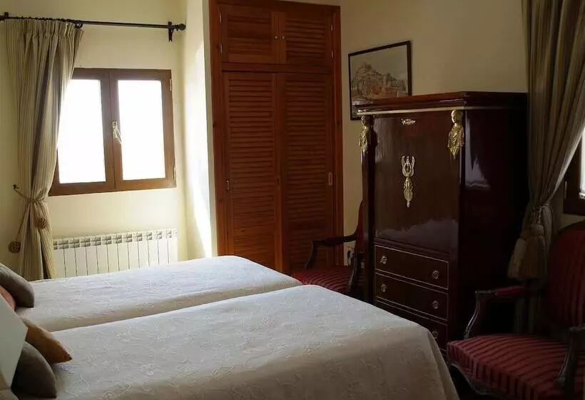 スタンダードルーム, Residencia Real Del Castillo De Curiel