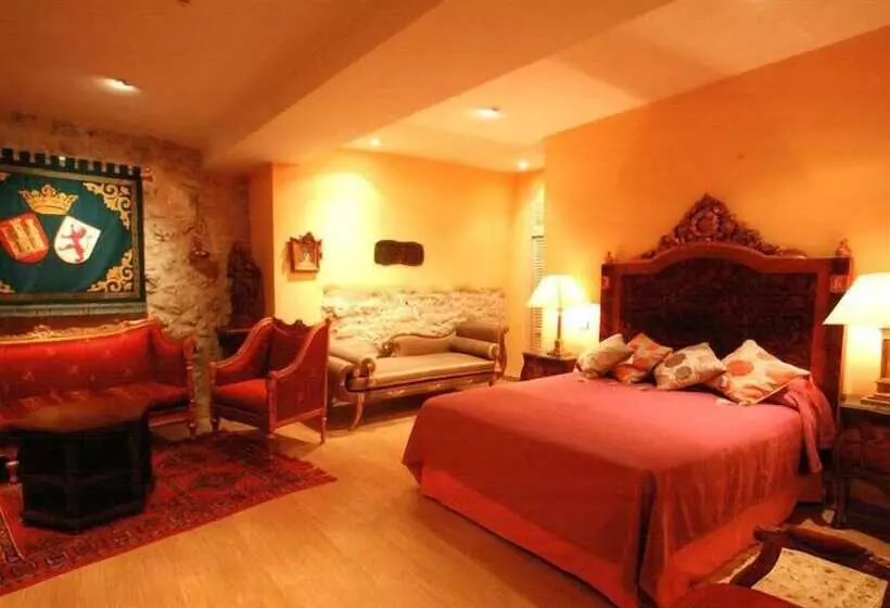 スイート, Residencia Real Del Castillo De Curiel