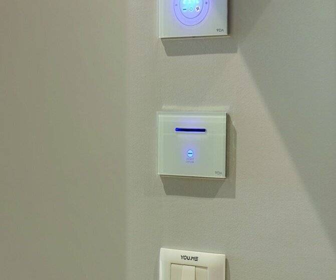 اتاق لوکس, Youme Design Place