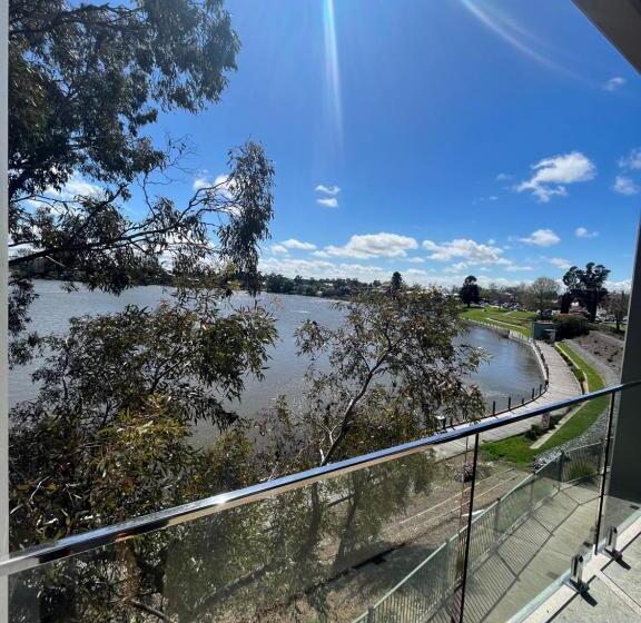 스탠다드 룸 호수 전망, Nagambie Waterfront Motel