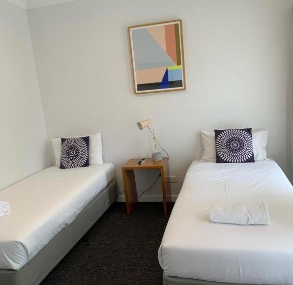 חדר משפחתי, Nagambie Waterfront Motel