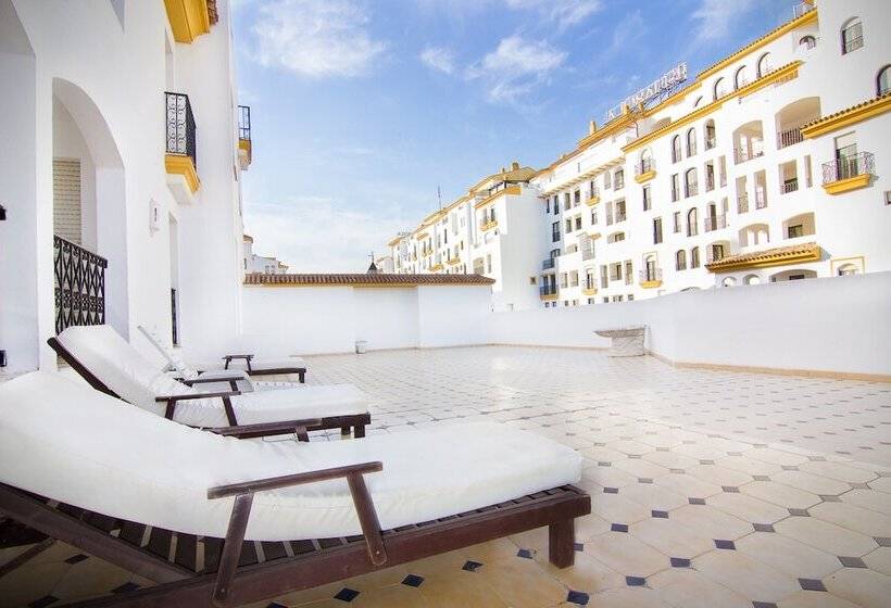 Апартаменты 3 Спальни, Park Plaza Suites Apartamentos
