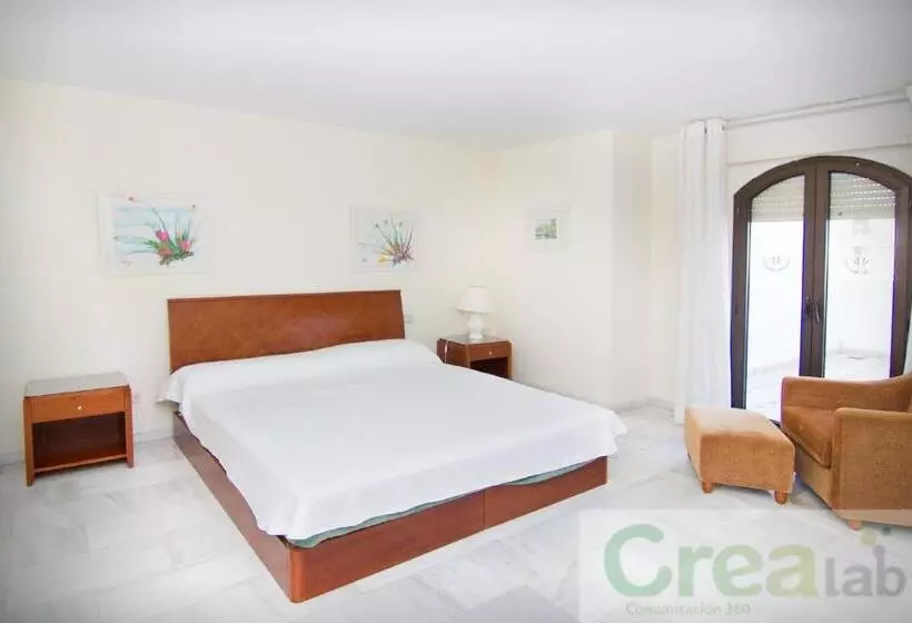 آپارتمان 1 خوابه با چشمانداز دریا, Park Plaza Suites Apartamentos