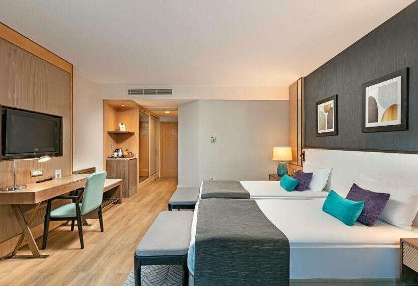 Номер Deluxe Вид на Море Боковой, Susesi Luxury Resort