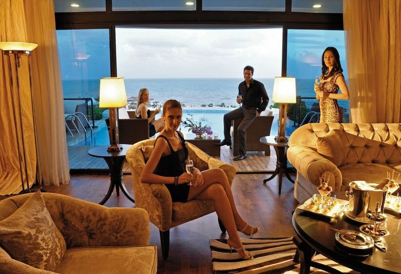 מיטת קינג בסוויטה, Susesi Luxury Resort