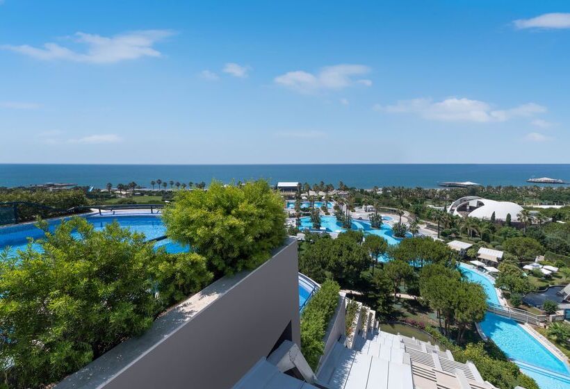 מיטת קינג בסוויטה, Susesi Luxury Resort