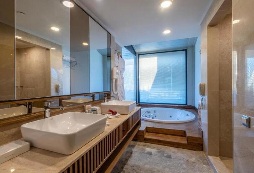 סוויטה מלכותית, Susesi Luxury Resort