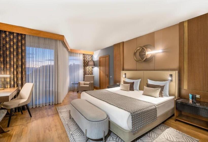 Люкс Сеньор, Susesi Luxury Resort