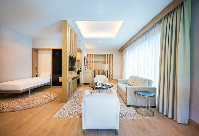 Swim-up suite, Susesi Luxury Resort